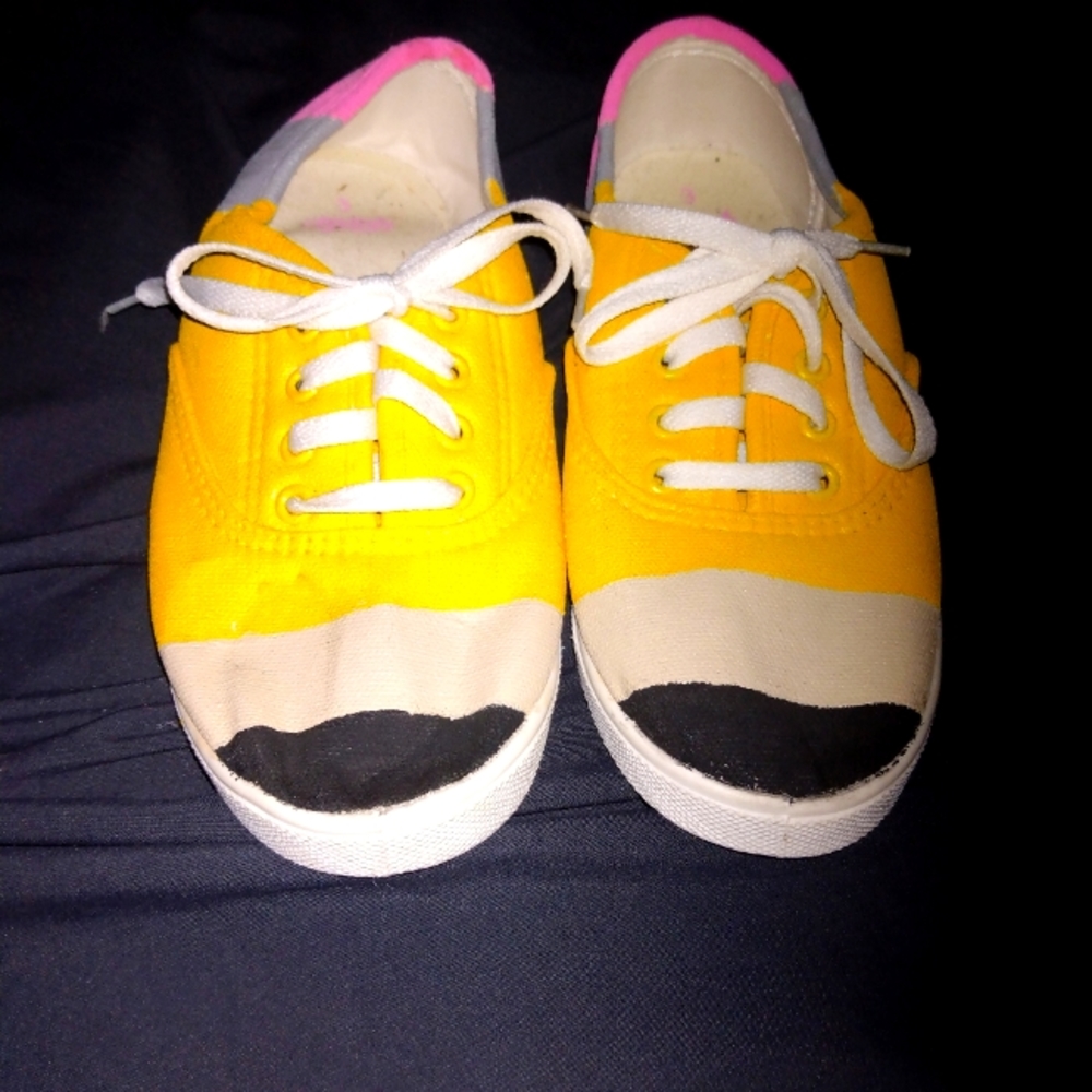 Girls shoes